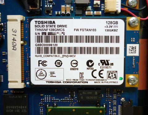 読み出し524MB/s、書き込み速度461MB/sを誇る高速SSD。