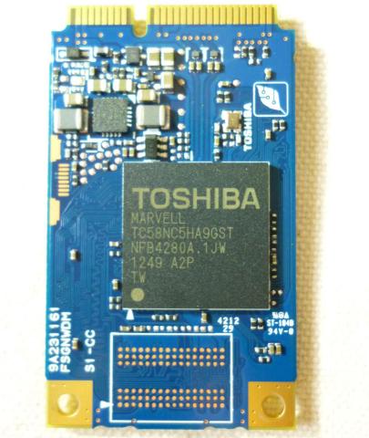 コントローラチップはMarvellのカスタムチップ。