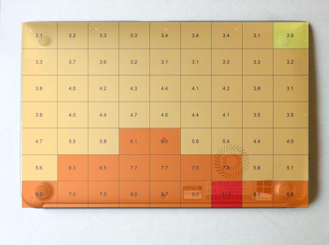 写真の手前側がヒンジ側。