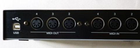 裏側はUSB端子と3ch分のMIDI IN/OUT