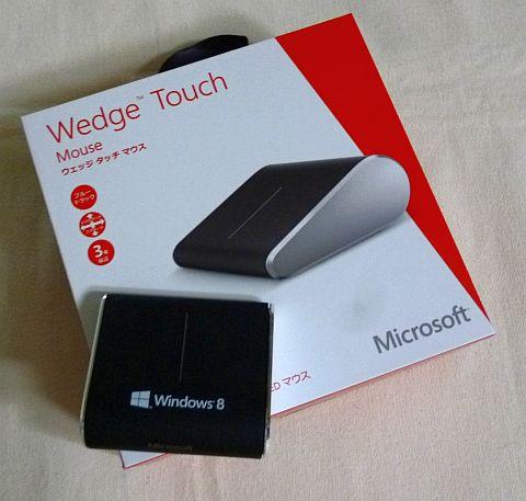 発売記念パッケージ同梱品はWindows 8ロゴ入り