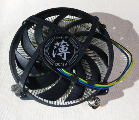 フィンの配置はスクロール状で11枚で構成される。