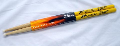 千里ちゃんもシグネチャーモデルが出るプレイヤーになりました!