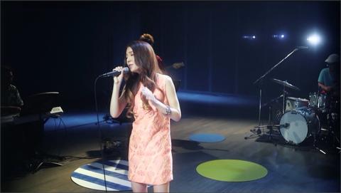 付属のDVDにはPVの他にスタジオライヴのテイクも