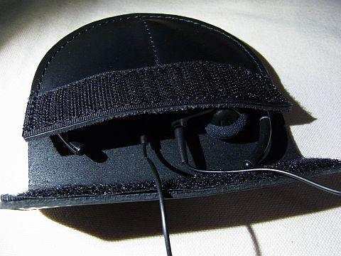 ケースから取り出すときはコードを引っぱってはならない