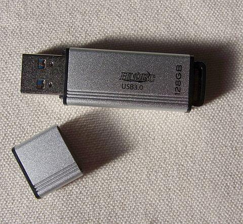 キャップはお尻につける(少しゆるいが)