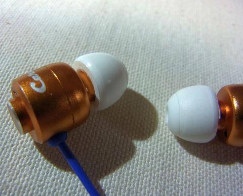 ハウジングより小さな極小サイズ