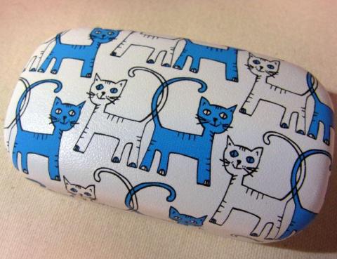 ヘタウマな?イラストとポップな色使い