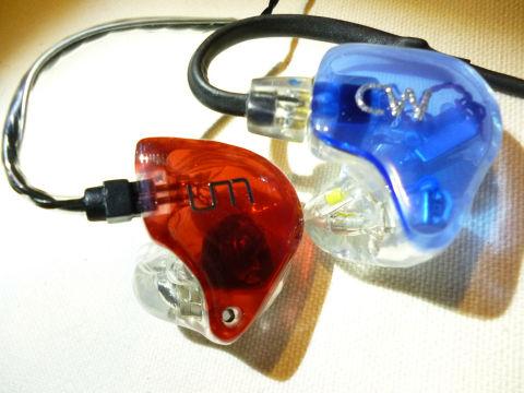 CW-L11に比べるとケーブル接合部がコンパクト
