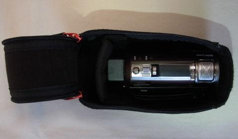 HC-V720M-Tとの大きさ対比