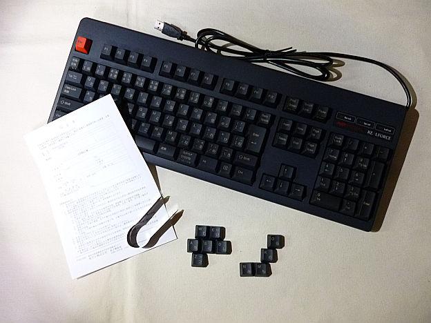 長期間使用によるかすれなどの問い合わせが多いキートップ(東プレ社調べ)を同梱とのこと。