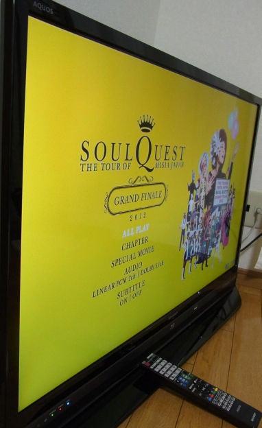 ナナメから見た画で大きな色合いの違いがない。