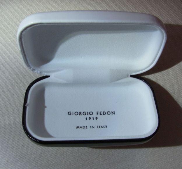 中は真っ白です。