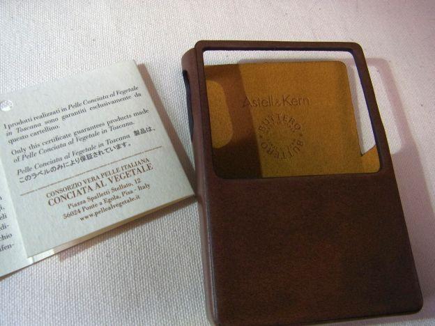 内側にはBUTTEROの刻印が入る。