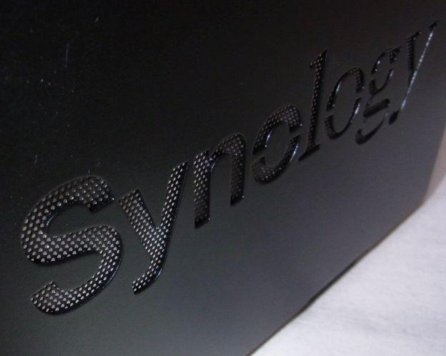 単なる「プレス」でなくてメッシュ加工がされている。