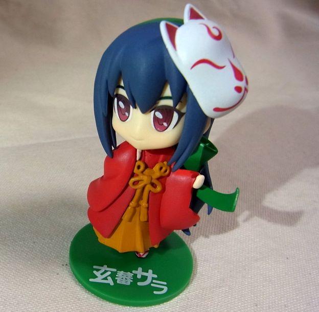 首をひねるのも傾けるのも可動域が広く表情豊か。