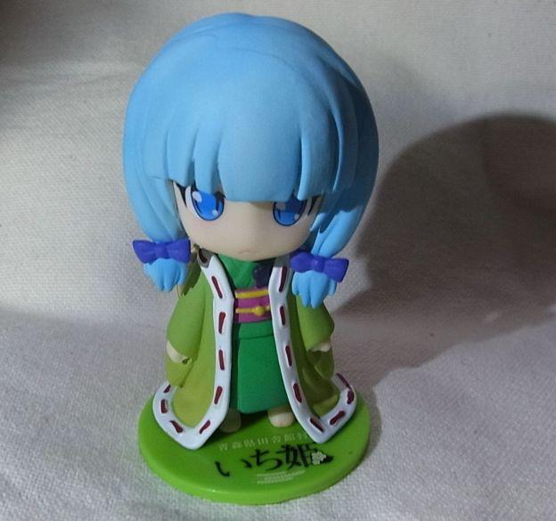 短髪の姫。青空と水田の翠ような色使い。