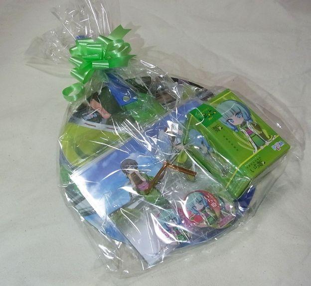 すごくきれいにラッピングされ、リボンがかけられたセット