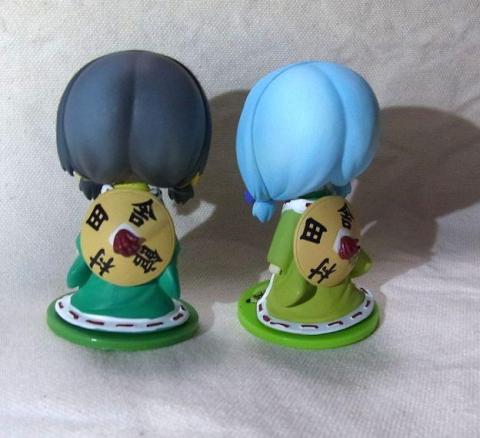 いち姫プロジェクトのtwitterでは、よくこうして二人並んで青森の景色や物産に見入っている姿が見られます。