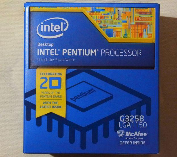 他のIntelCPUとは異なる特別なデザインの箱となっている。