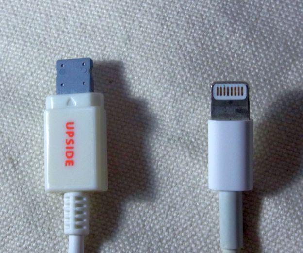 Lightning端子の片面には接点がない