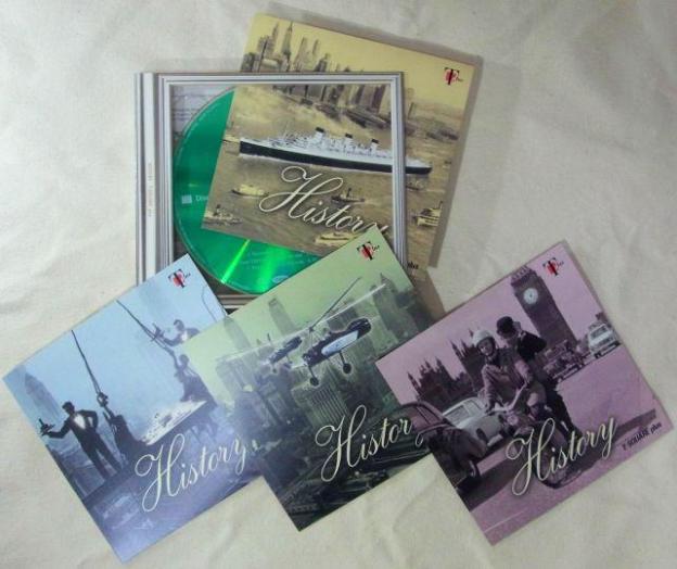 4種のレトロタッチのジャケットと、絵画の「枠」のようなのは「帯」