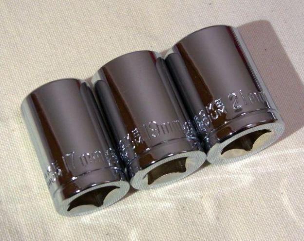 17mm、19mm、21mmの3種のソケットつき