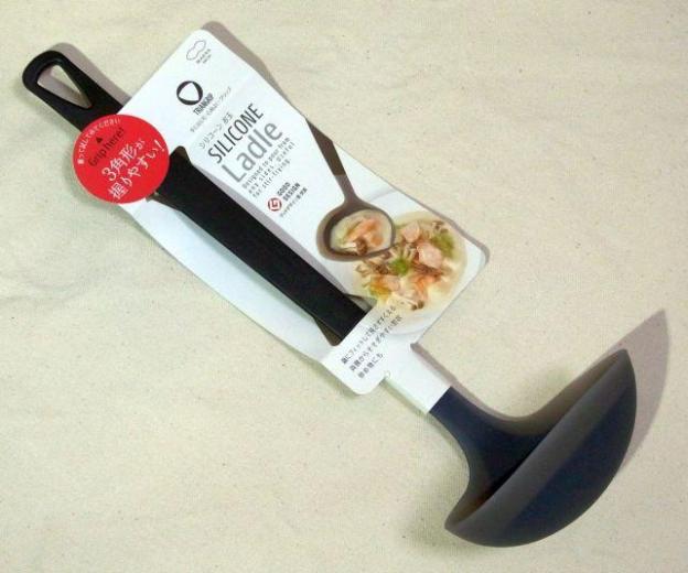 色は黄色もあったけど、染まりそうなのでくろに。