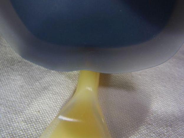 これぐらいの弾力はある(結構力入れて変形させているのでやわらかすぎることはない)。