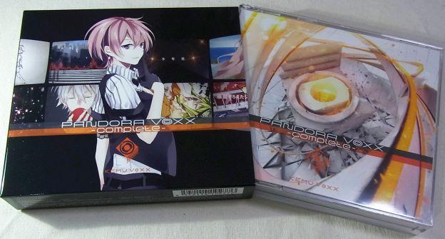 初回数量限定版なので、ハツ子の描く三方背ケースが付く