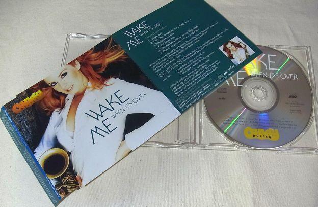 ジャケ写、ちょっと盛りすぎぃ..姐さん美人なんだから、そんな造らなくてもw