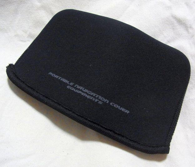 パッケージ的にも縫製の具合からもこっちが表。