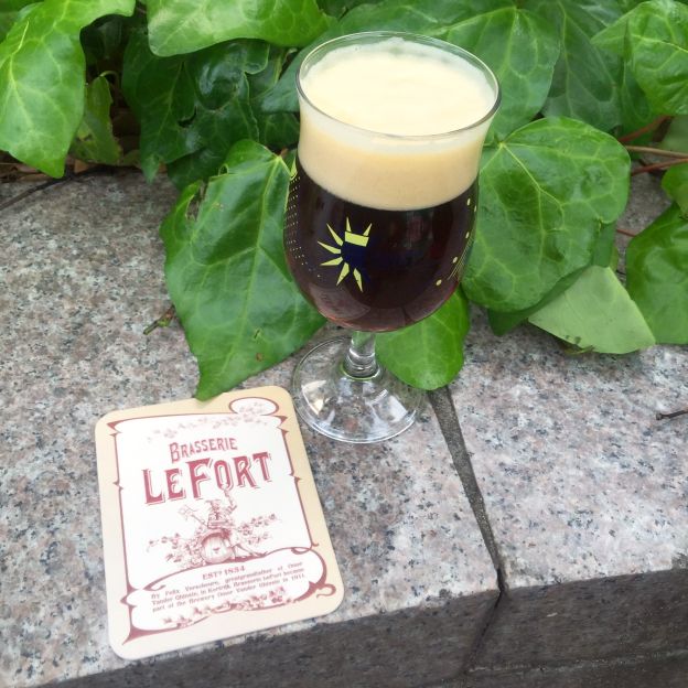 甘さがくどさにつながっていないブラウン。