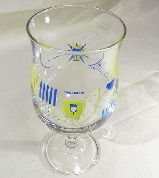 いつも通り“TWO FINGERS”の表記がある