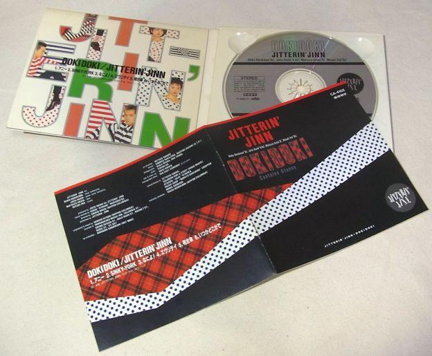 ボーダーとドットとチェック..というのが初期のルックス