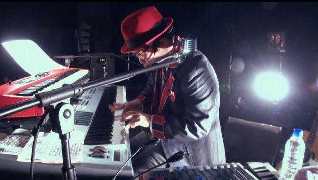 「on drums,Sakai Yu!!」