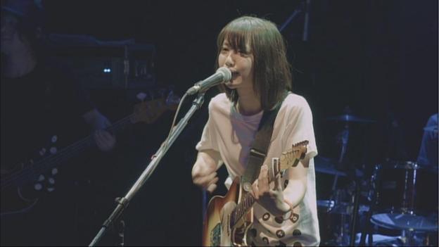 演奏しながらの最後の挨拶に感動がこもってる