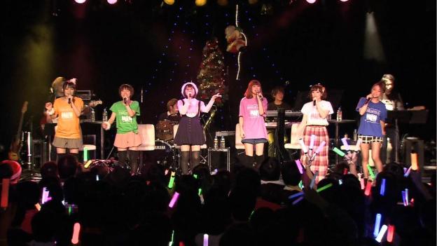 3番組が集まったラストはサイリウムは色とりどりで綺麗