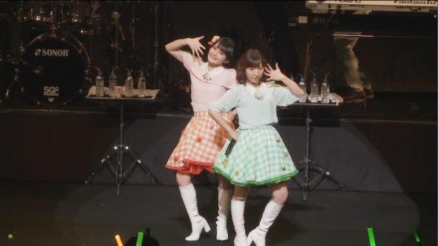 ラストの「Happy New World」は振りも激しい