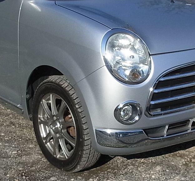 さすがに軽用の4.5Jホイールなので「深さ」はない