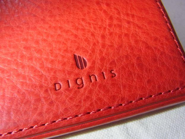 Minerva Boxという型押し加工だが、あまりくっきりしたものでなく許容範囲