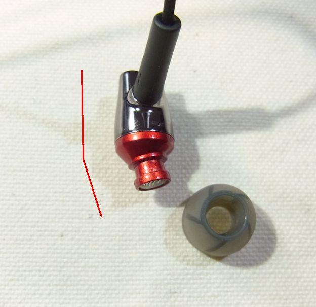 この微妙な角度がフィッティングを高める