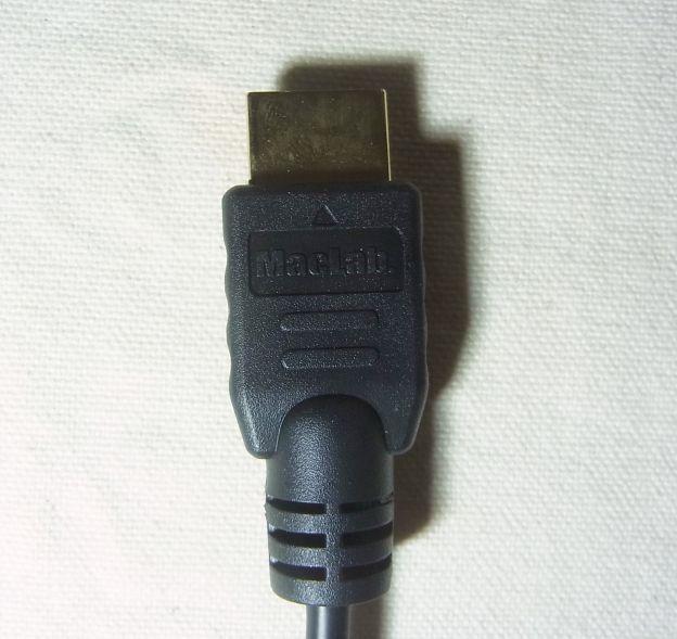 コネクタ部分に一応ブランド名も入っている