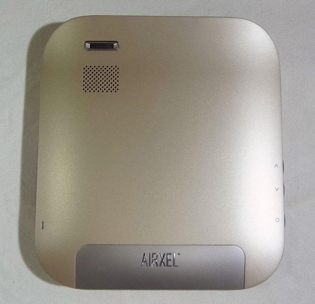 デザイン的にはヤボったくなくとても洗練されている