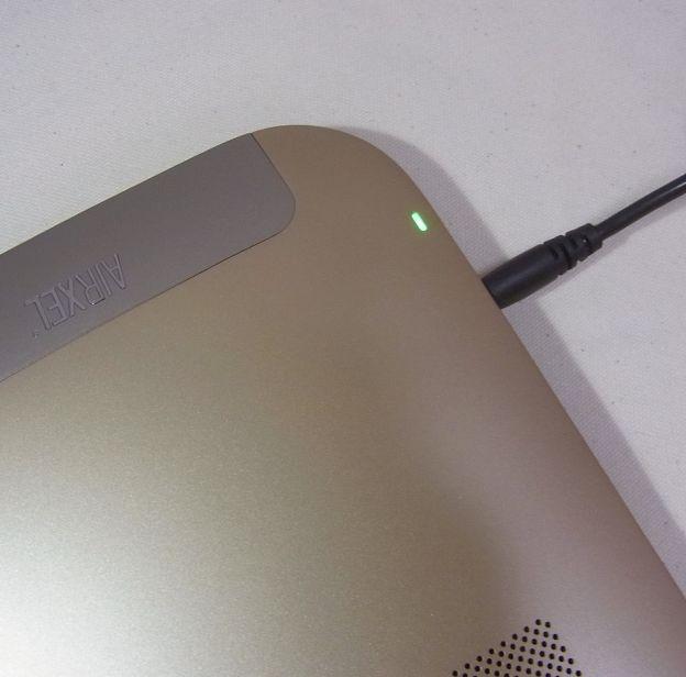 充電完了でLEDが赤⇒緑に変わる