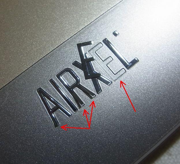 AとRの下半分は浮いていて、Eは完全に外れていた