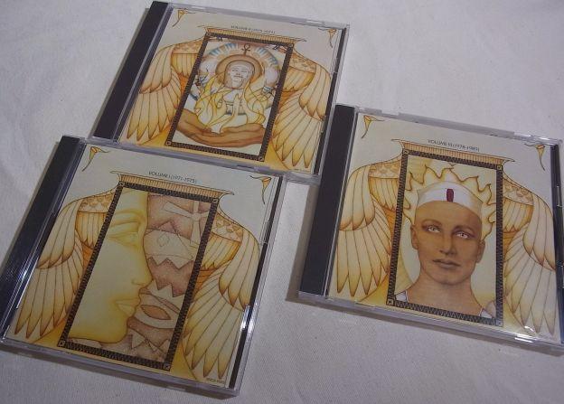 この3枚にはリリース年順に曲が収められている。