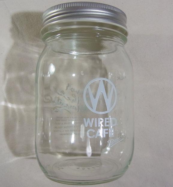 WIRED CAFEのオシャレなロゴ付き