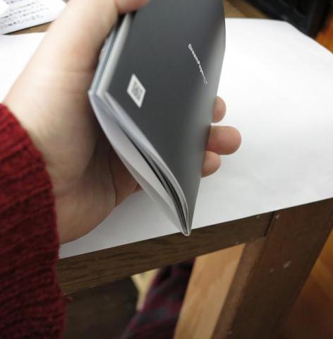 背表紙部は糊付け