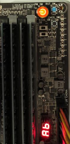 オンボードスイッチも豊富、意外と場所も良い所についている